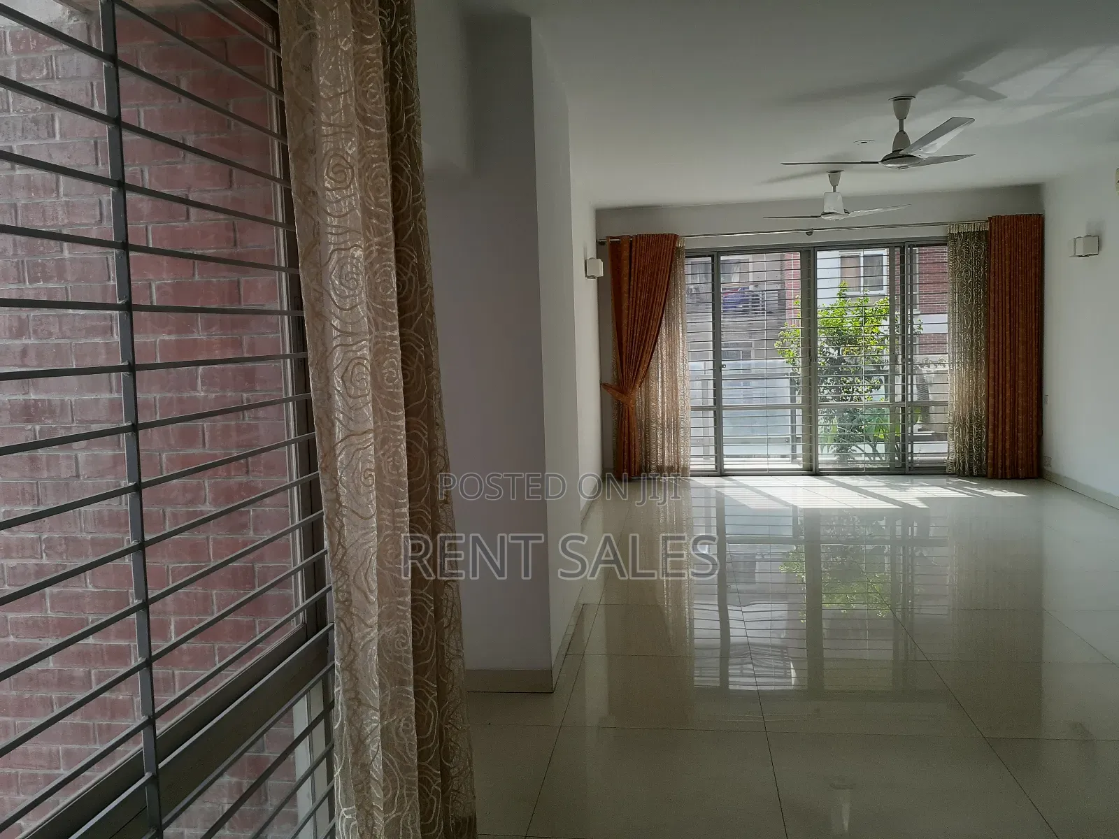 4bdrm Apartment in Gulshan for sale