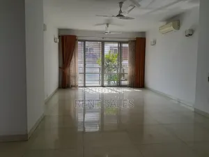 4bdrm Apartment in Gulshan for sale