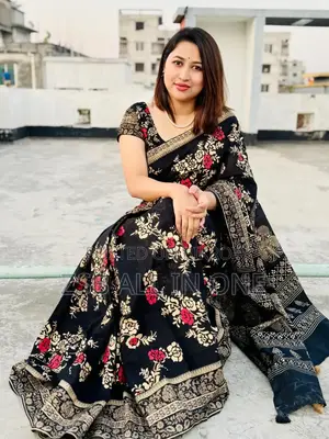 ধুপিয়ান সিল্ক শাড়ি উইথ ব্লাউজ পিস