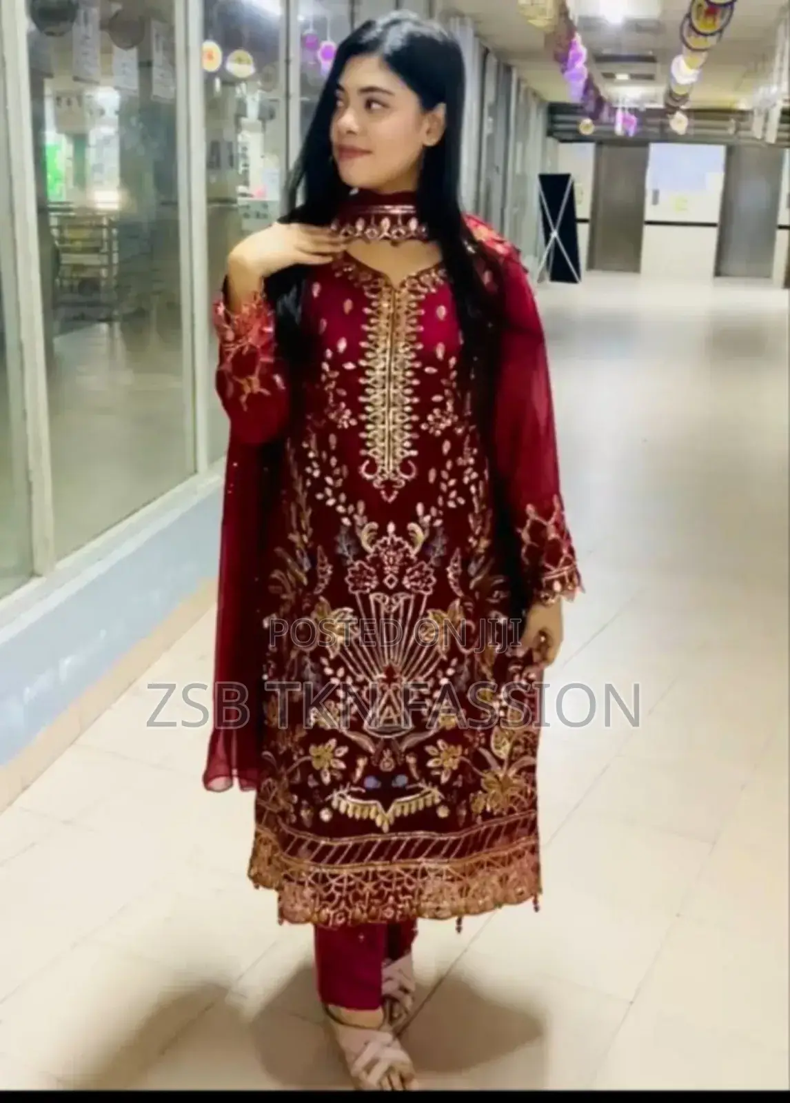 Indian White Gold Georgette Kameez