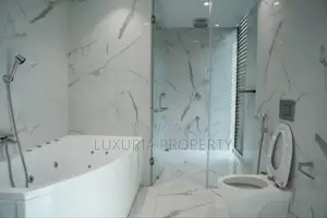 4bdrm Apartment in Semi Furnished for rent