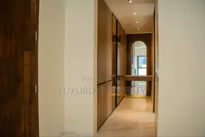 4bdrm Apartment in Semi Furnished for rent