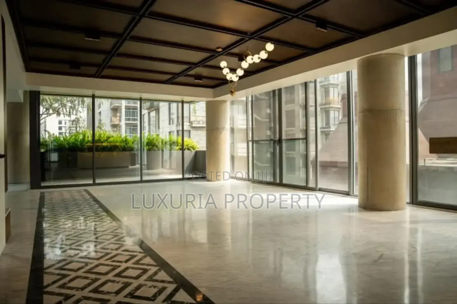 4bdrm Apartment in Semi Furnished for rent