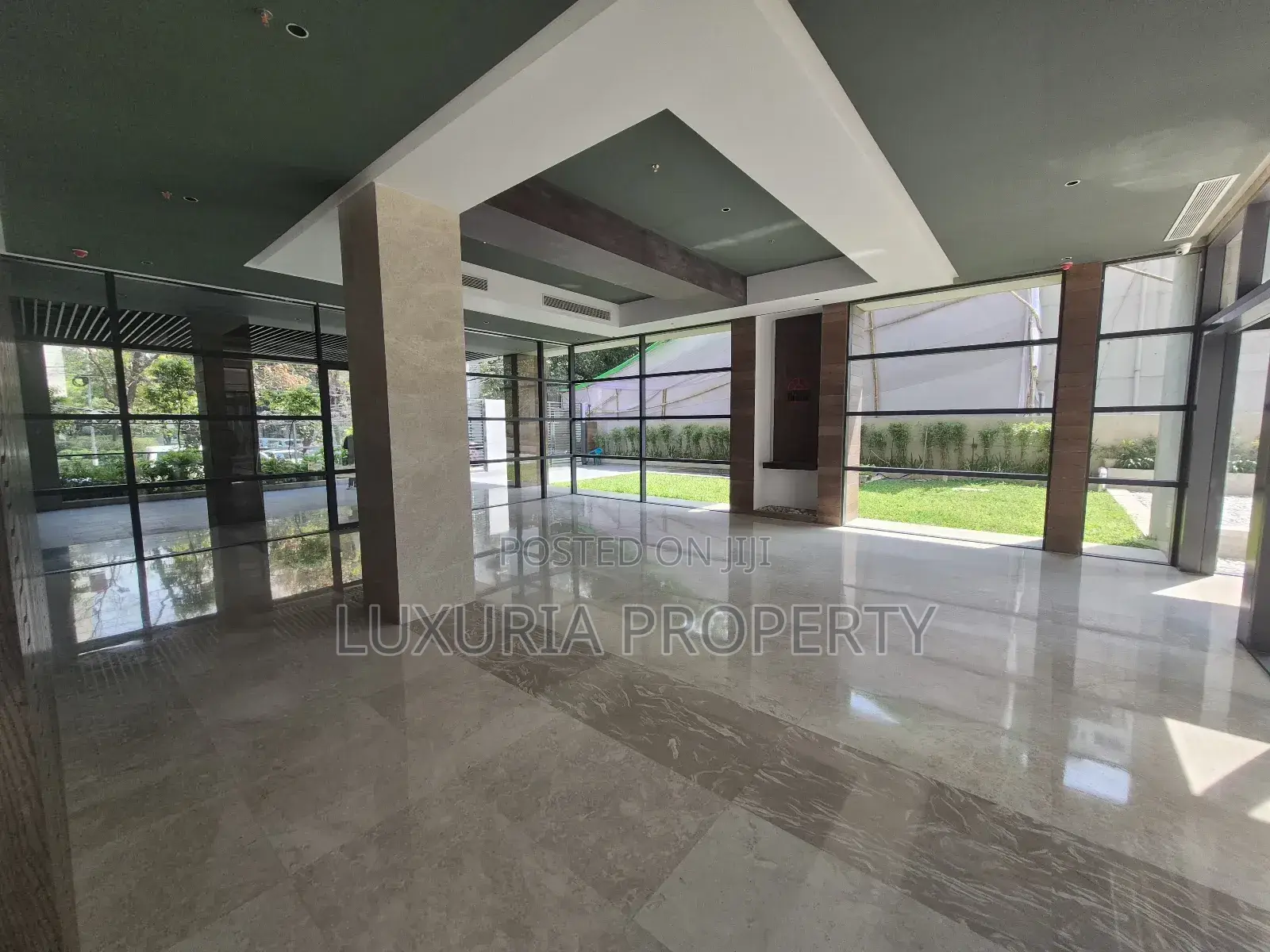 4bdrm Apartment in Semi Furnished for rent