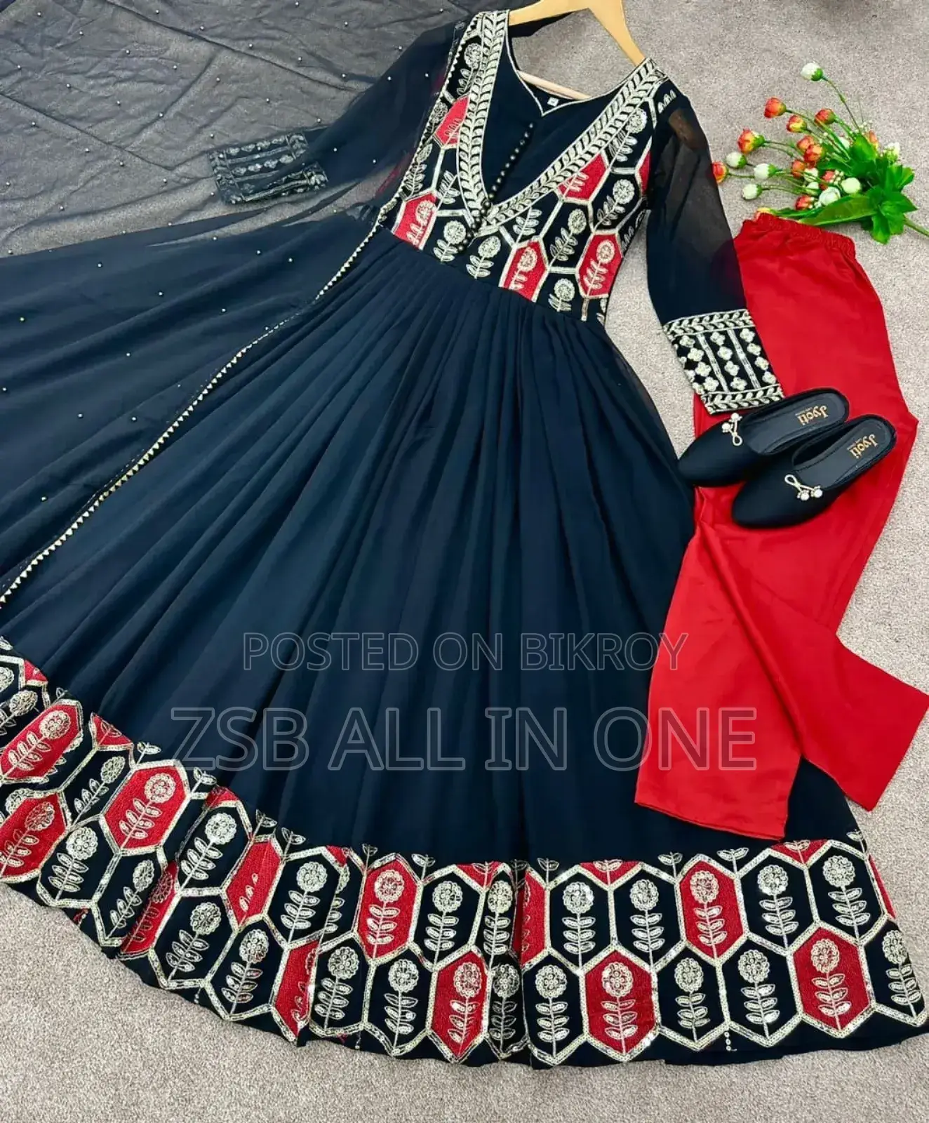 সিকোয়েন্স ওয়ার্ক গাউন সেট