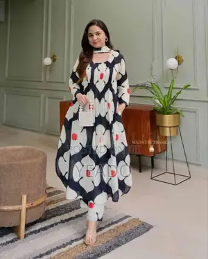 Photo - Three Piece Gownরেডিমেড থ্রি পিচ গ্রাউন