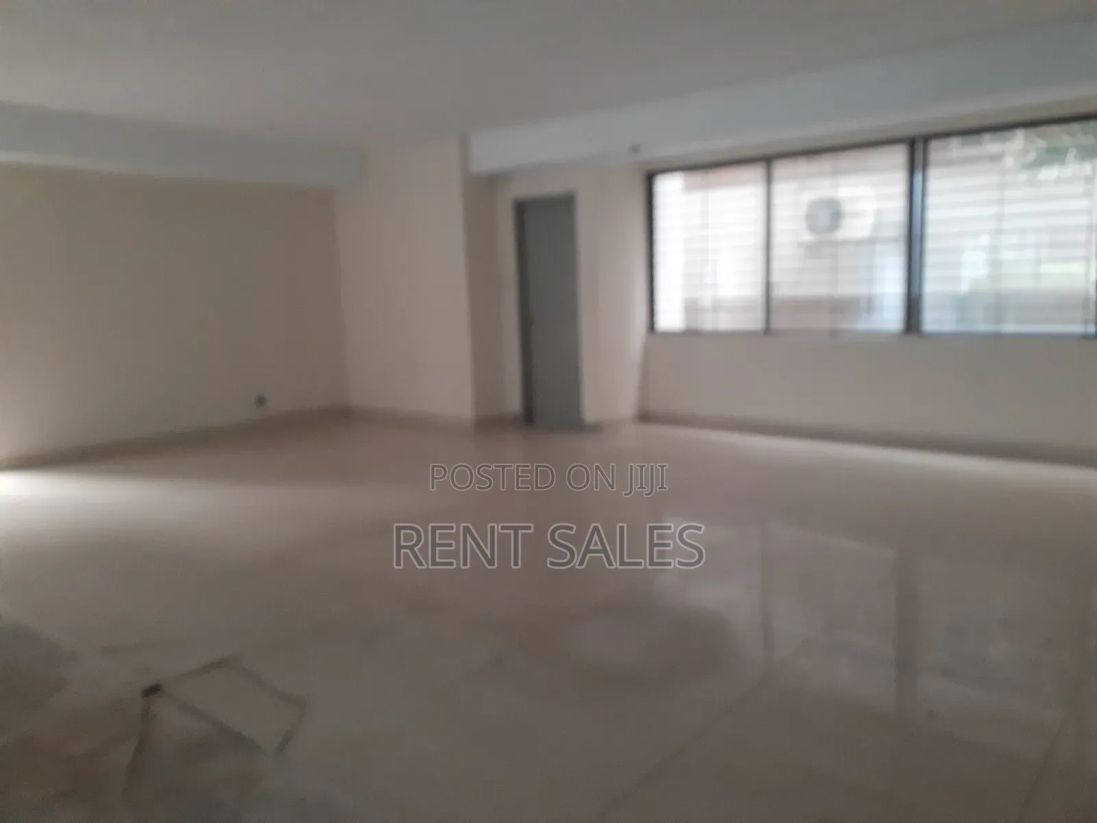 Grand Floor 2600 SQFT Available Rent in Gulshan-2