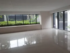Grand Floor 2600 SQFT Available Rent in Gulshan-2