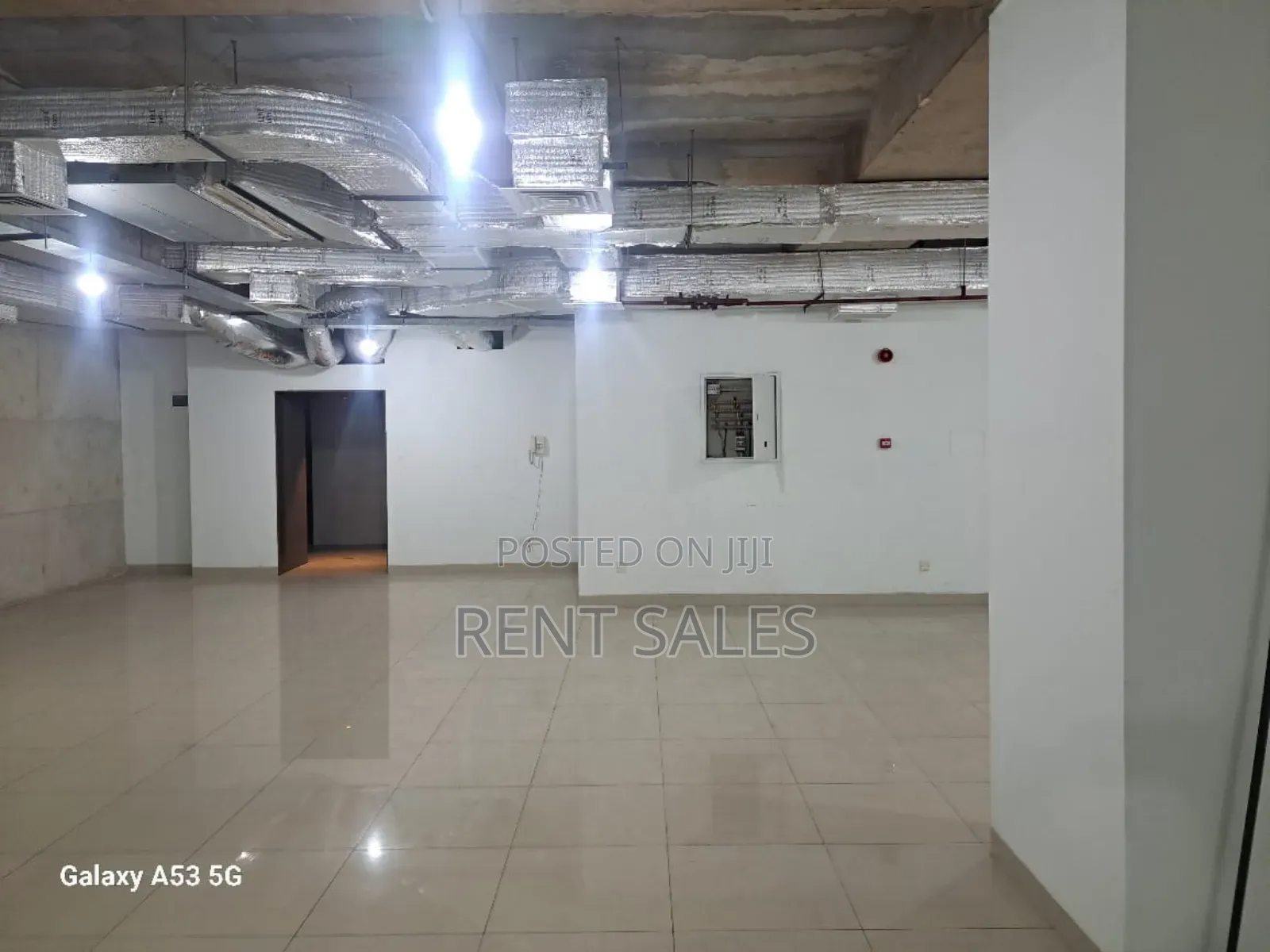 Grand Floor 2600 SQFT Available Rent in Gulshan-2