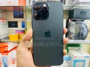 Photo - New Apple iPhone 16 Pro Max 256 GB Black