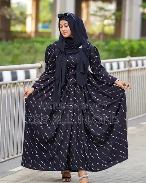 Body-Free Digital Print Borka