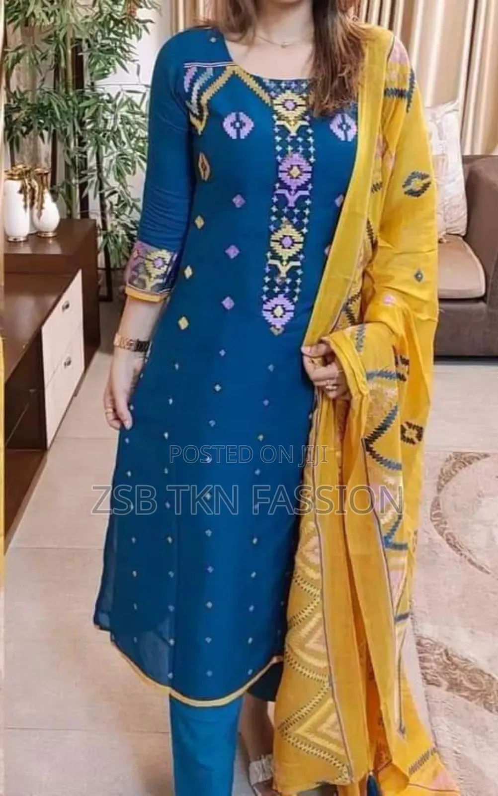 Unstiz Afsan Screen Print Three-Piece