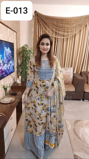 Unstiz Afsan Screen Print Three-Piece