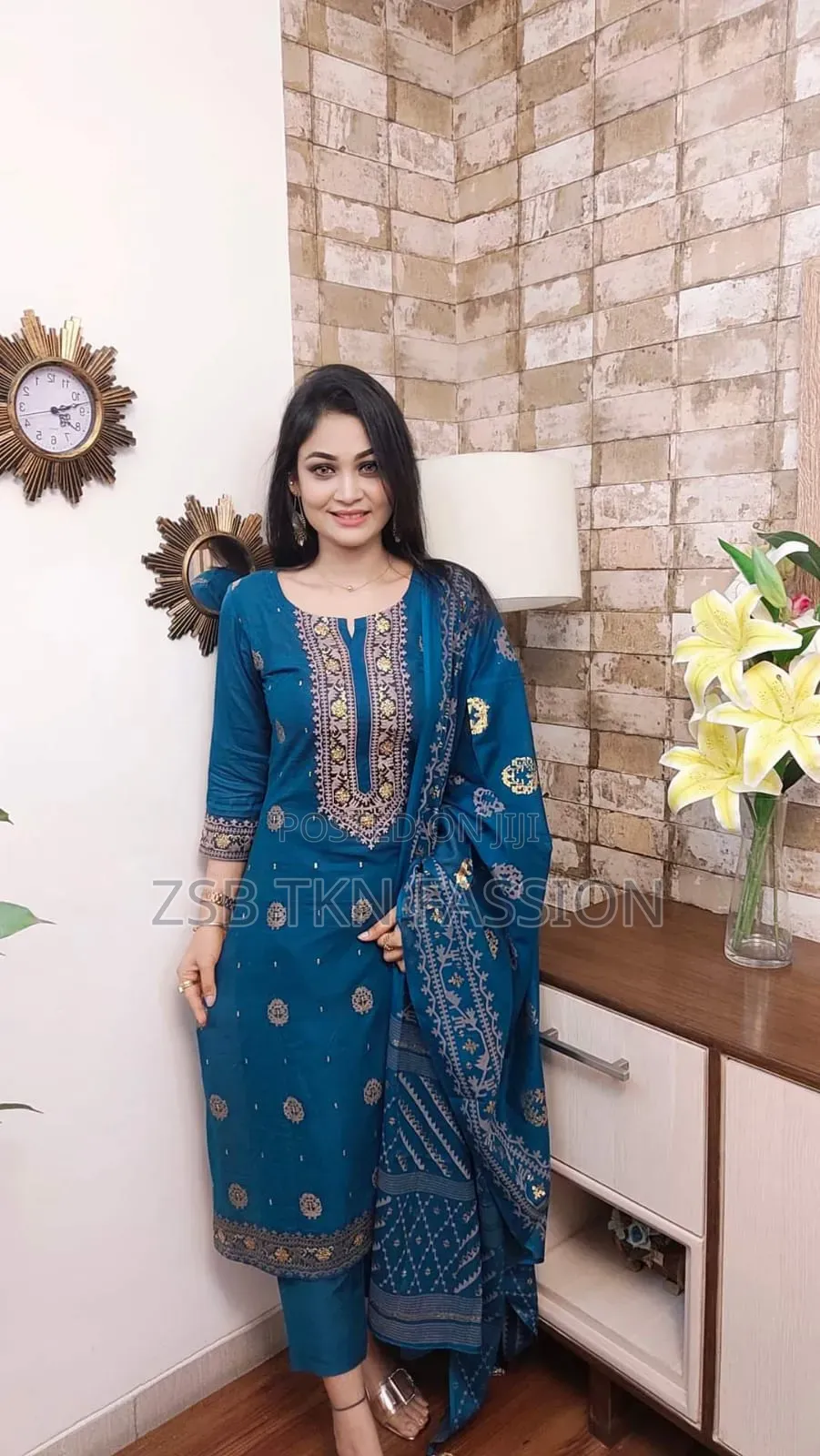 Unstiz Afsan Screen Print Three-Piece