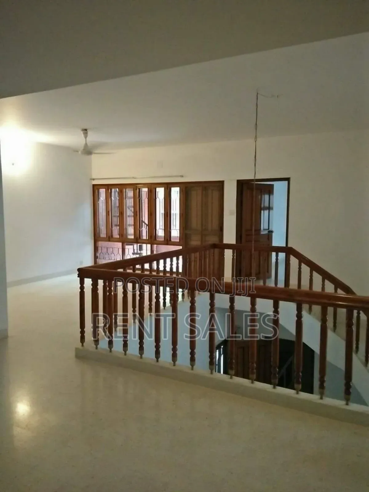 4bdrm Duplex in Baridhara for sale