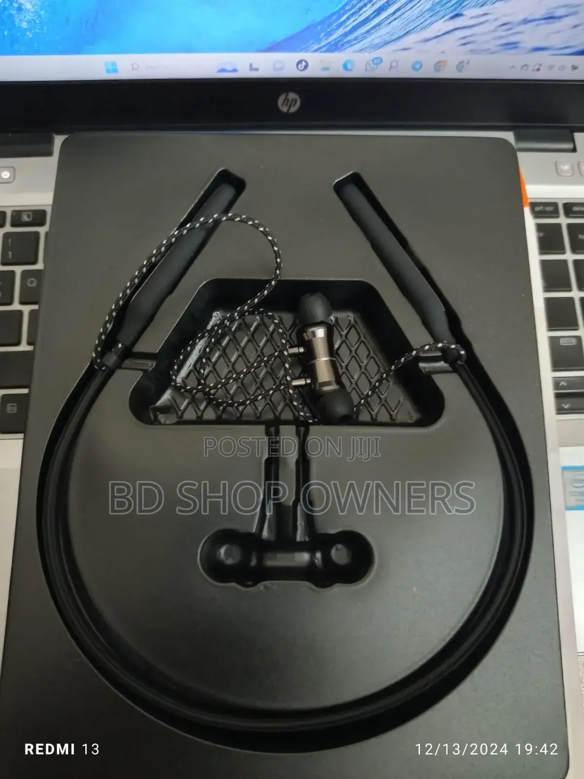  Sany Bt Shine Hanging Neck Sports Earphones 