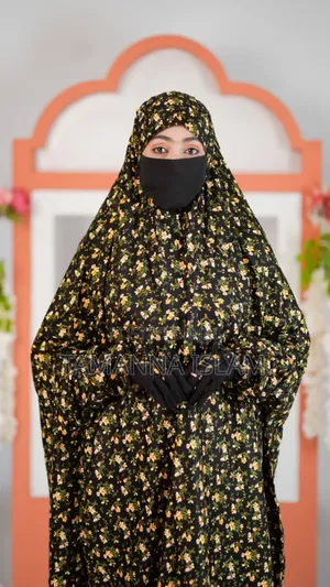 Salah Long Khimar
