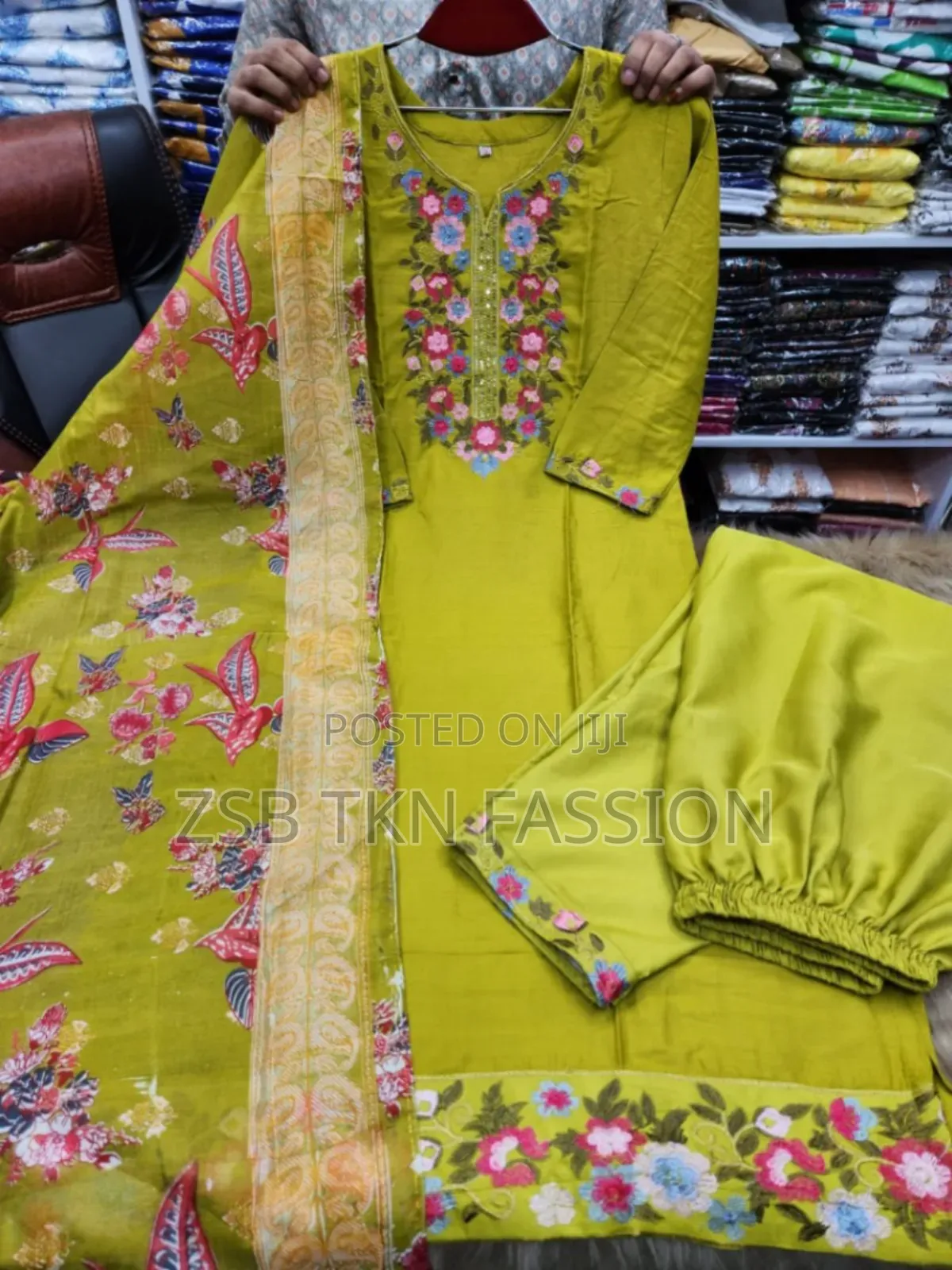 Vip Linen Cloth on the Floor