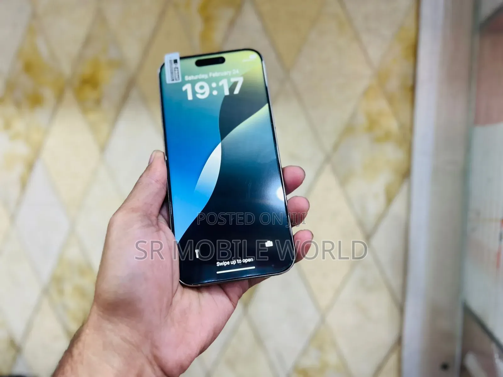 New Apple iPhone 16 Pro Max 256 GB Gold