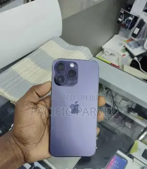 Photo - Apple iPhone 14 Pro Max 128 GB Purple