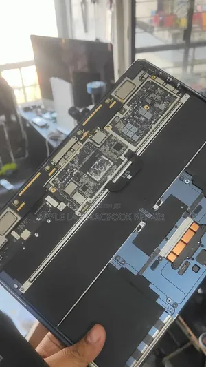 Expert Repair for Dead Macbook Air M2 A2681 (2022)