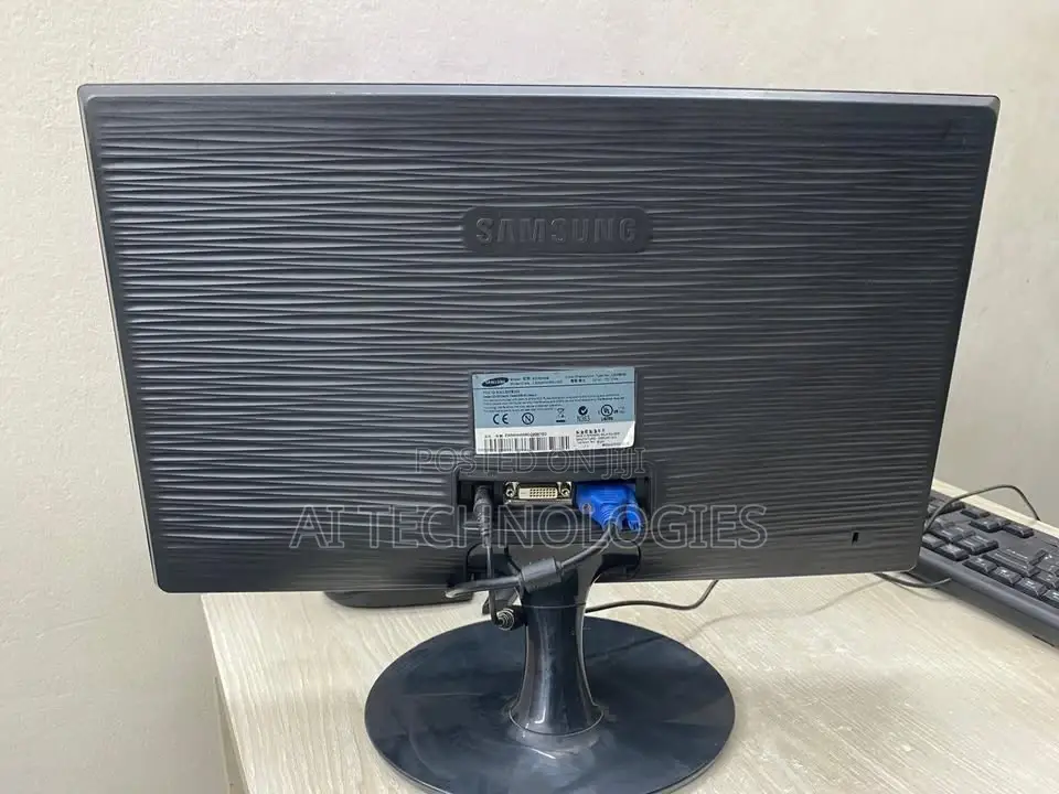 Full Fresh 20" Inch Wide Monitor