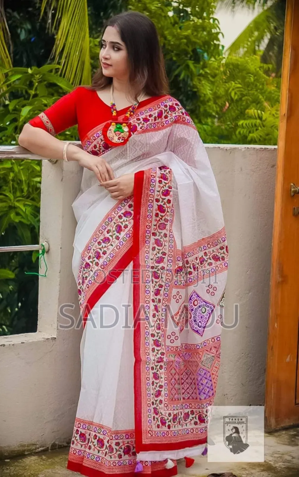 Silk Sharee With Blouse Pia