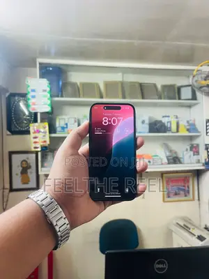 Photo - Apple iPhone 16 128 GB Black