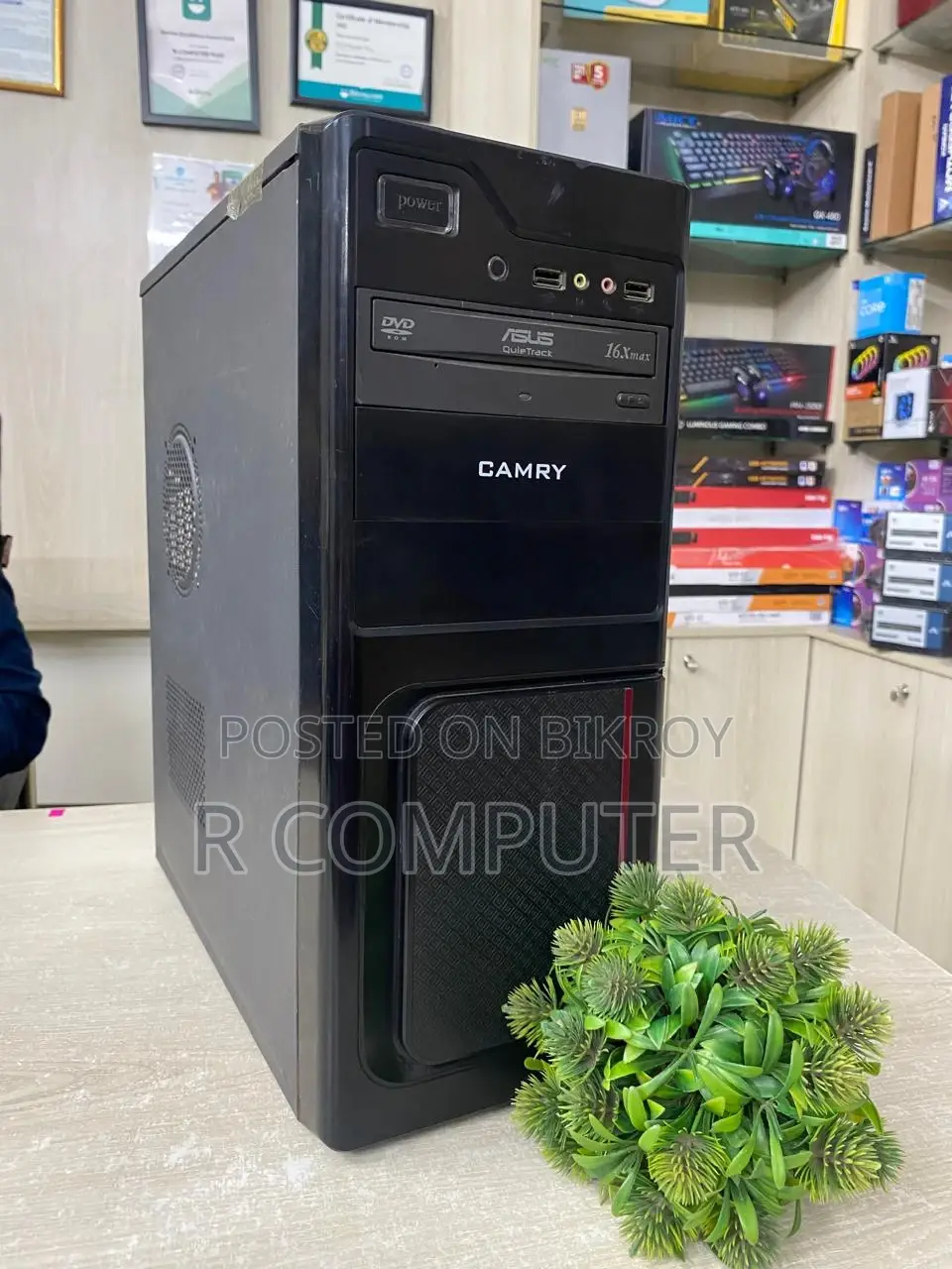 Intel Core i3 (2nd Gen_RAM 4GB DDR-3_500GB HDD_Graphic 2GB)