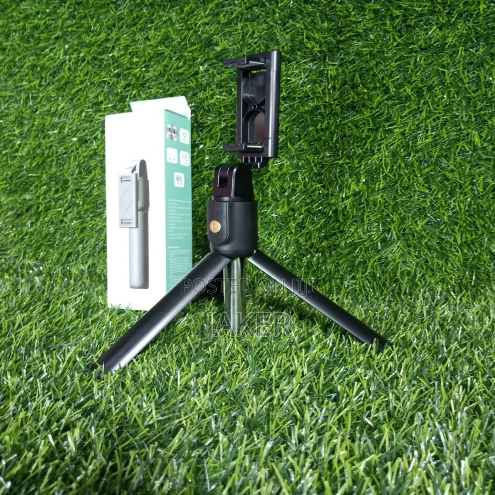  2 in 1 Selfie Stick Tripod Bluetooth Selfie Stand