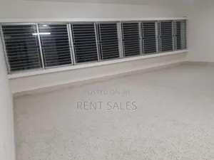 Photo - 8bdrm House in Gulshan for rent
