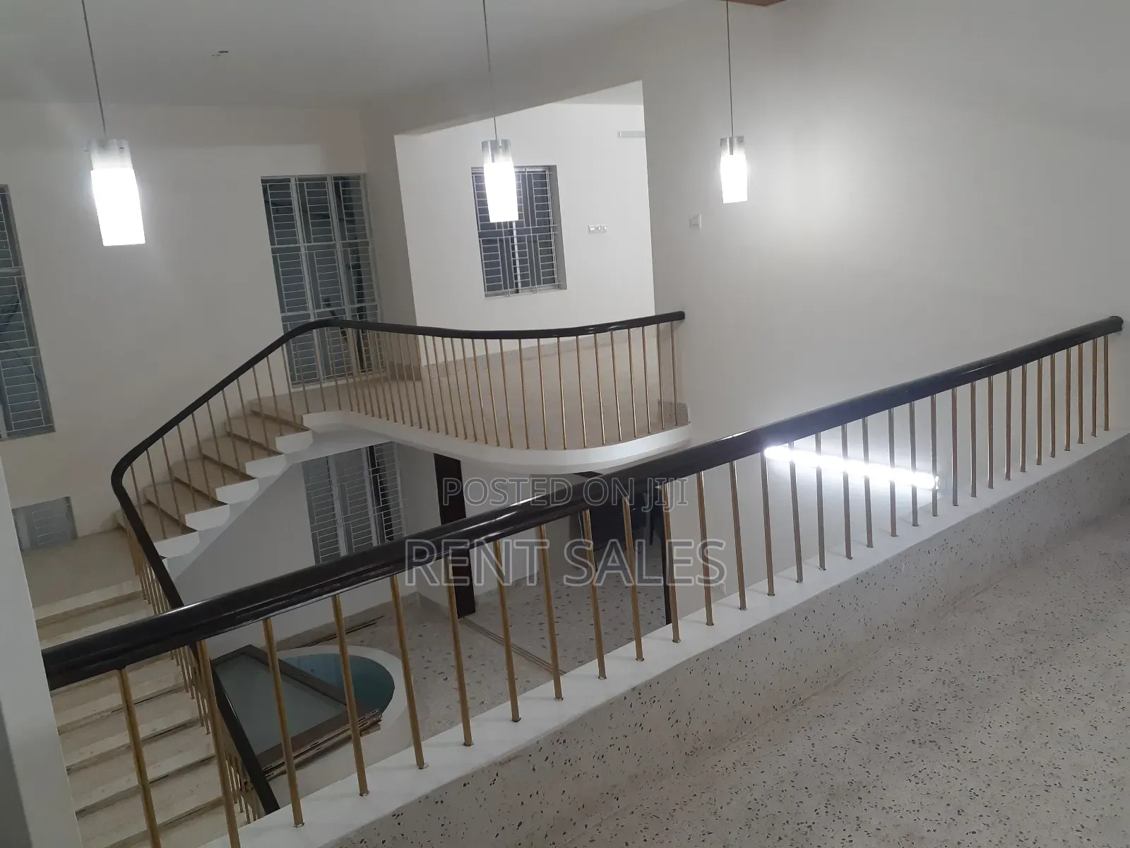 8bdrm House in Gulshan for rent