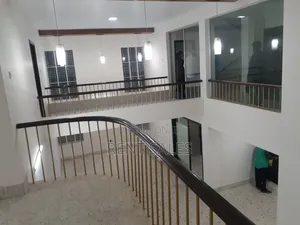 8bdrm House in Gulshan for rent