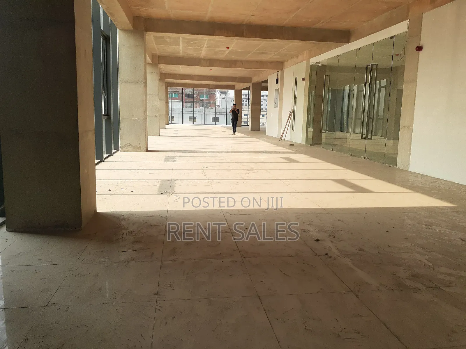 Restaurant 8400 Sq Rent in Gulshan-2