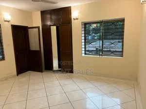 Photo - 4bdrm Apartment in Gulshan for rent