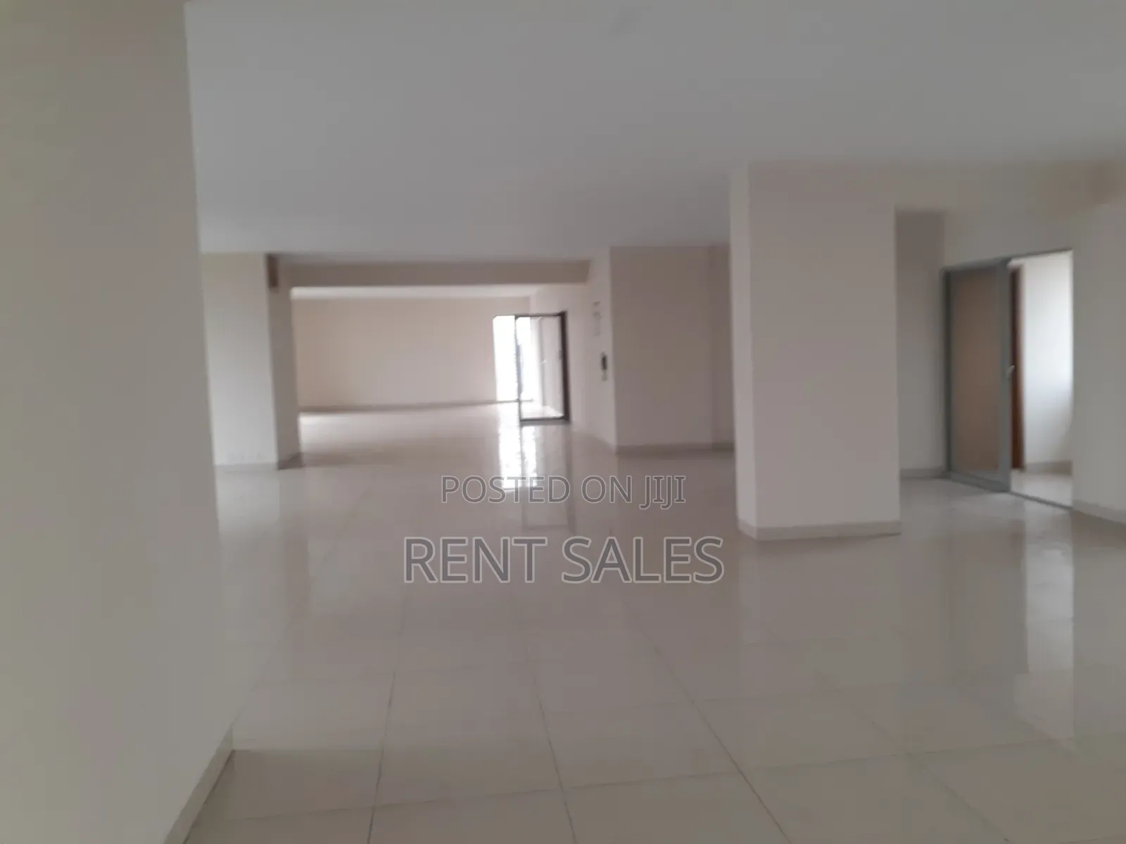 Commercial 4000 SQFT Office Space Rent in Gulshan-2