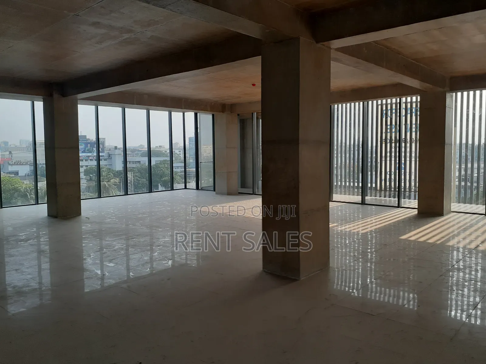 Office Space 8400 SQFT Commercial Floor for Rent in Gulshan