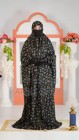 Salah Long Khimar