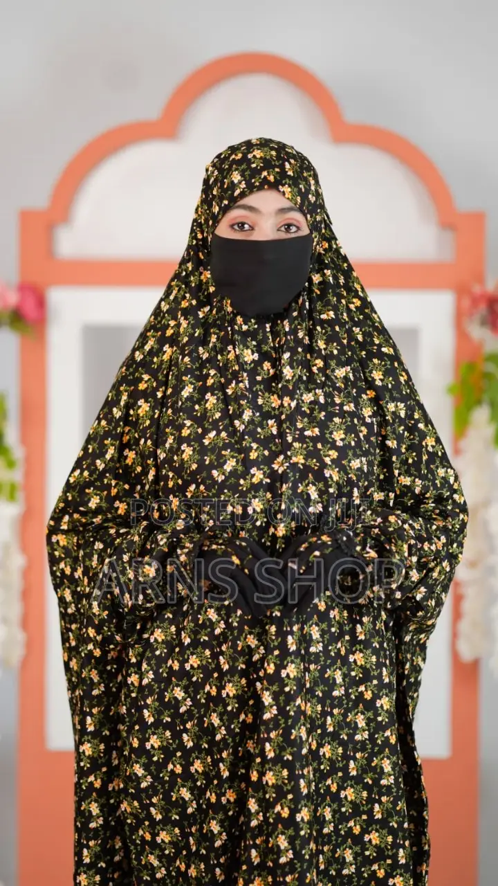 Salah Long Khimar