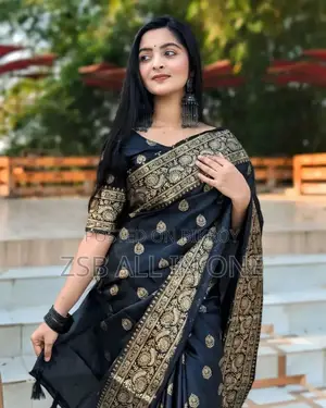 Hit Collection Saree With Blouse Piece.