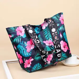 Photo - Trendy Ladies Handbags - Multi Color Waterproof