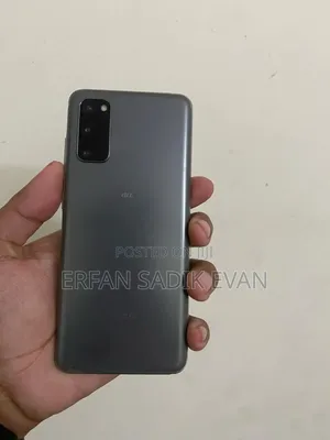 Photo - Samsung Galaxy S20 128 GB Gray