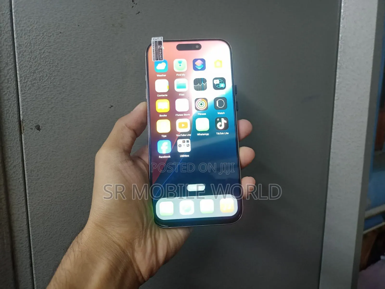 New Apple iPhone 16 Pro Max 256 GB Gold