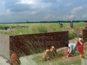 Photo - P Block, 3 Katha, South Facing, Plot Sale, Bashundhara R/A