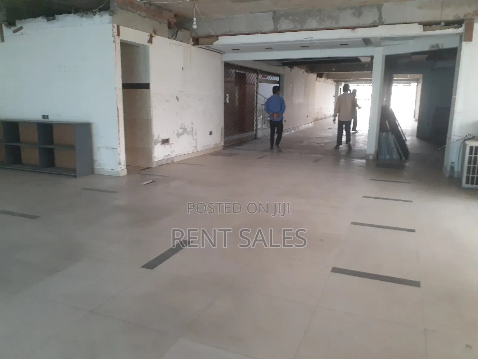 Full Commercial 3105 SQFT Office Space Rent