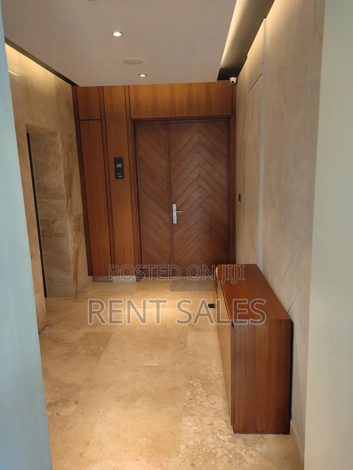 Furnished 4bdrm Apartment in Baridhara for sale