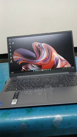 Photo - Laptop Lenovo Ideapad 3 8GB Intel Core I5 HDD+SSD 500GB