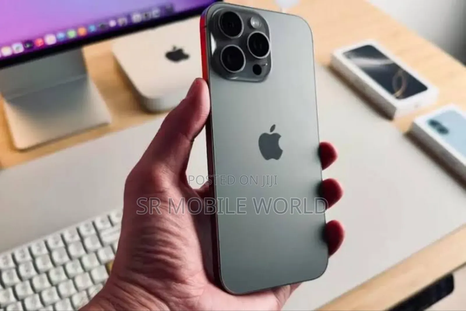 New Apple iPhone 16 Pro Max 256 GB Gold