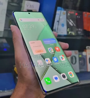 Photo - Tecno Spark 20 Pro Plus 256 GB Green