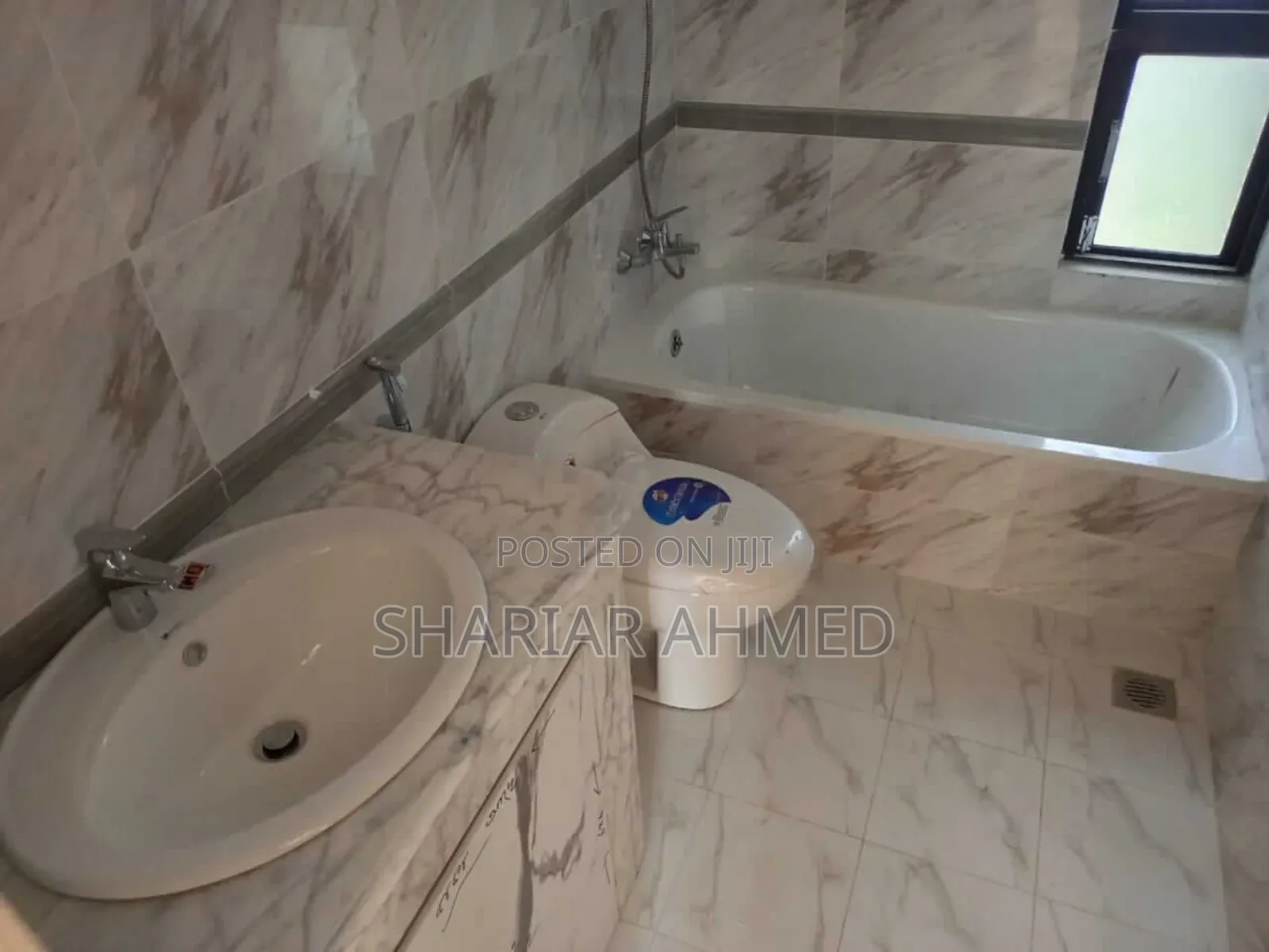 4bdrm Apartment in Dhaka, Gulshan for rent